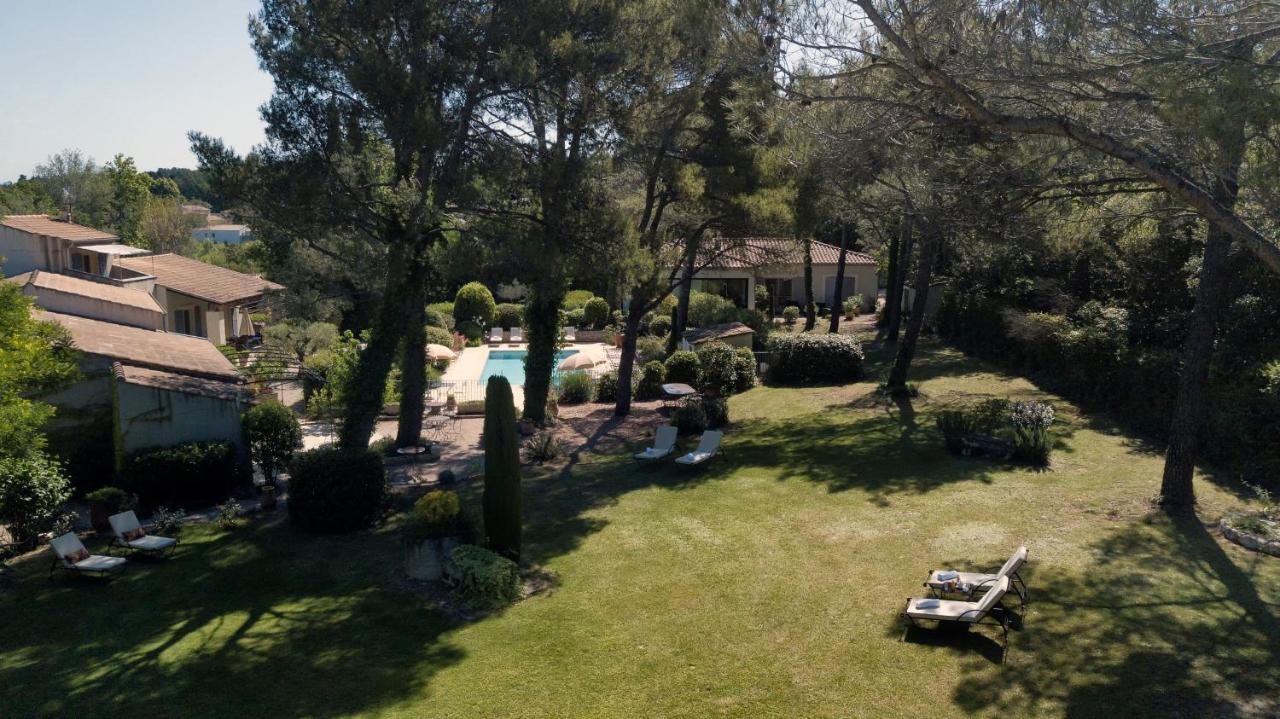 Les Mazets De Marie De Jules Hotel Eyragues Exterior foto